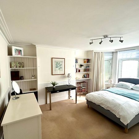 Spacious Comfortable Flat With Free Parking In East Finchley, Muswell Hill & Close To Alexandra Palace Londra Exterior foto