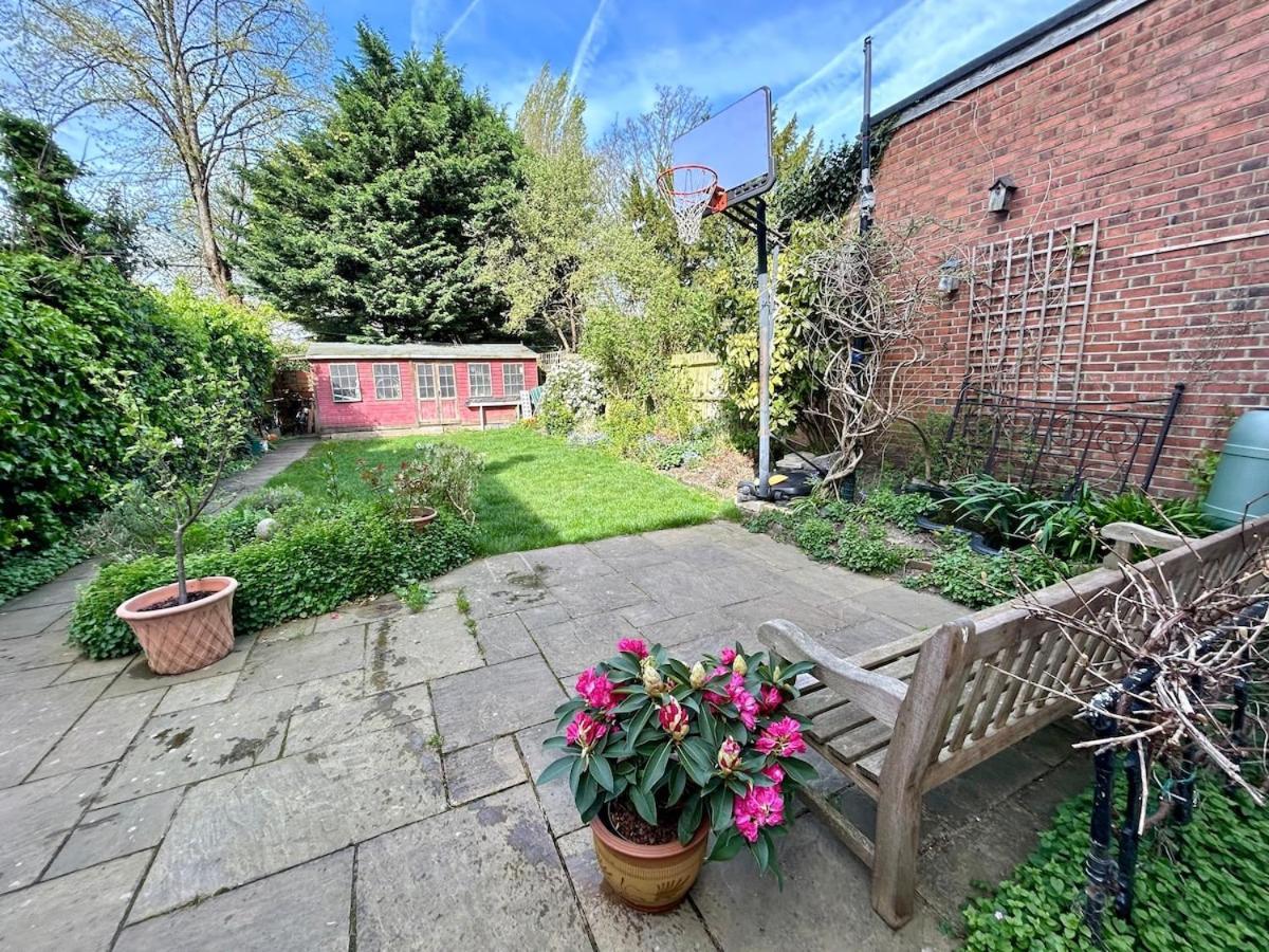 Spacious Comfortable Flat With Free Parking In East Finchley, Muswell Hill & Close To Alexandra Palace Londra Exterior foto
