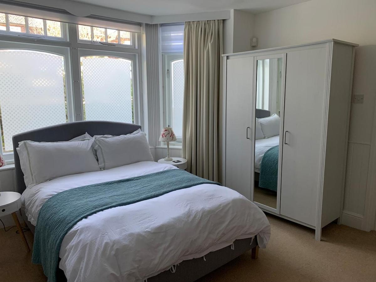Spacious Comfortable Flat With Free Parking In East Finchley, Muswell Hill & Close To Alexandra Palace Londra Exterior foto